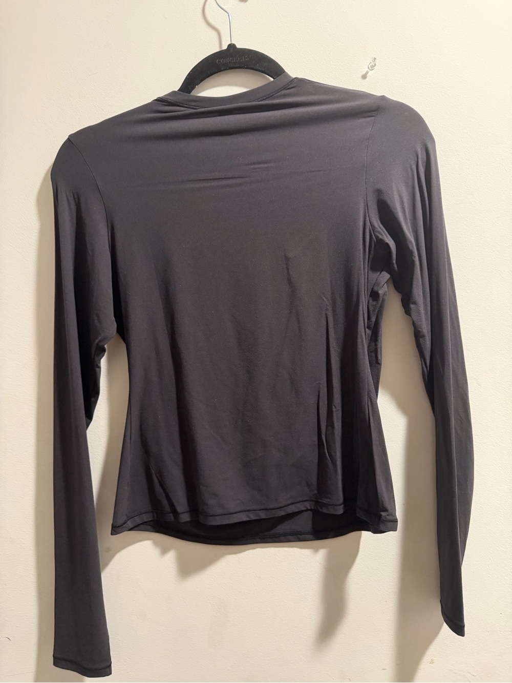 SKIMS Black Long Sleeve Crewneck Top - Picture 3 of 3